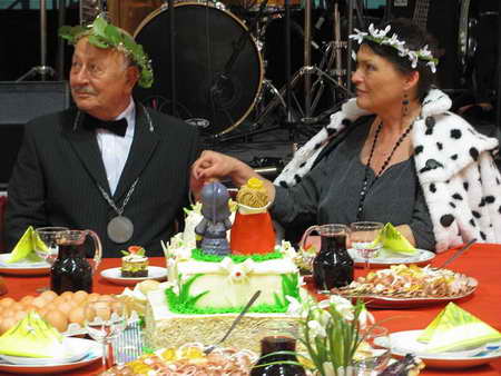 Valrie Zawadsk, krlovna eskho dabingu a Snenkovho krlovstv a Ji Prager, ryt Snenkovho krlovstv, se v roce 2012 slavnostn zasnoubili.