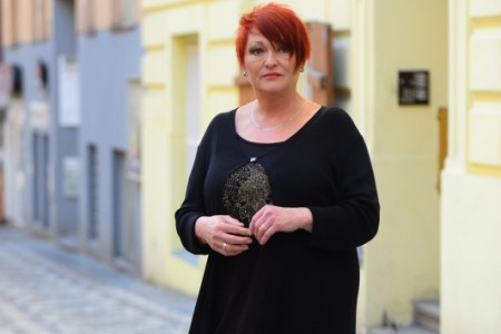 Debérka radikálně změnila image. Klikni pro větší obrázek v novém okně.