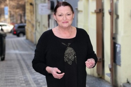 Valérie Zawadská si nechala u kadeřníka změnit účes. Klikni pro větší obrázek v novém okně.