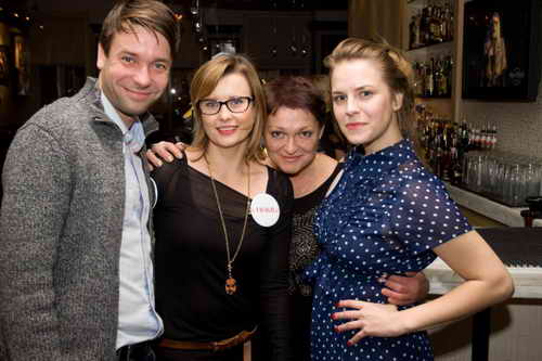 Nechte se obslouit celebritou. (Hard Rock Cafe, steda 9. listopadu 2011)