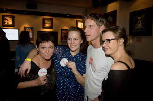 Nechte se obslouit celebritou. (Hard Rock Cafe, steda 9. listopadu 2011)