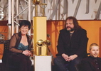 Jej partner Roman Krokus K ji doprovz jen mlokdy. Pi pedvn Cen Tt v roce 2003 udlal vjimku. Valrie se stala nejoblbenj dabrkou.  Klikni pro vt obrzek v novm okn.
