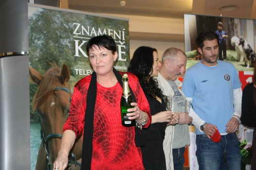 Ktiny serilu Znamen kon.