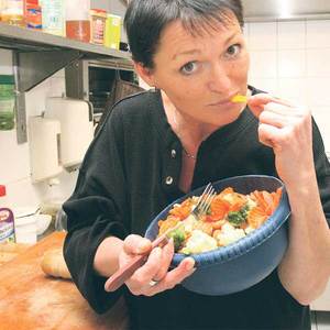 Valérie Zawadská se snaží, aby doma měli pestrou stravu. Mísa plná zeleniny a těstovin přijde určitě k chuti.